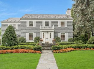 11 Beechwood Ln, Scarsdale, NY 10583