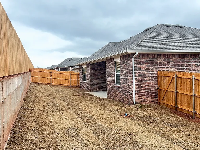 12405 Armstrong Dr — Photo 13