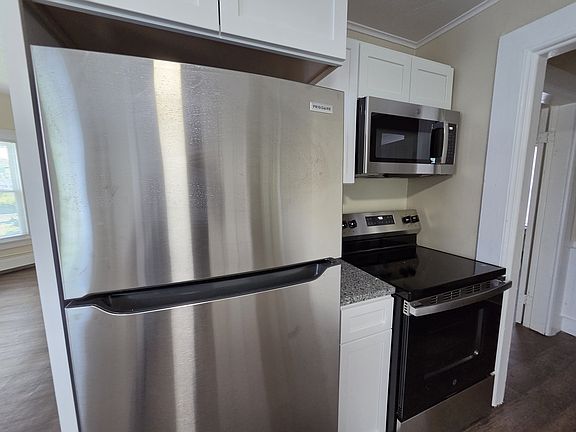 2nd image of 240 Maple St #2