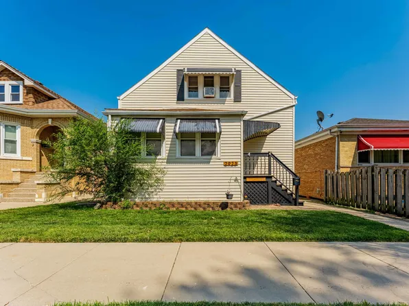 2923 N Neenah Ave, Chicago, IL 60634