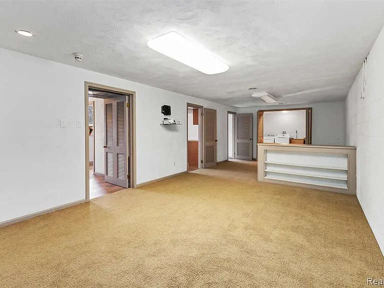 4966 Whispering Pine Ln — Photo 31