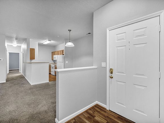 5th image of 8584 Lincoln Ave