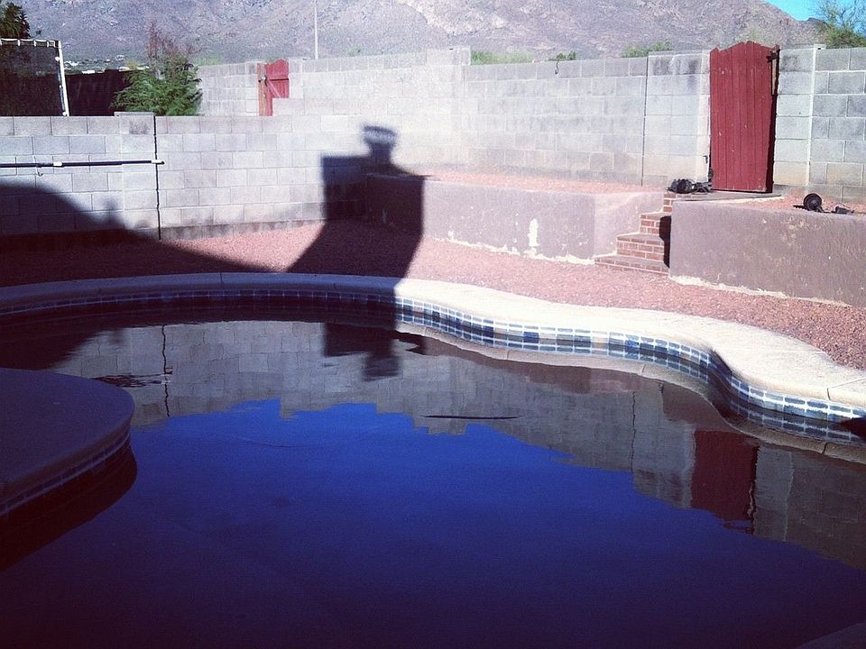 Pool w/ Catalinas view