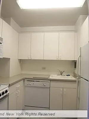 Rented by Bond New York | media 14