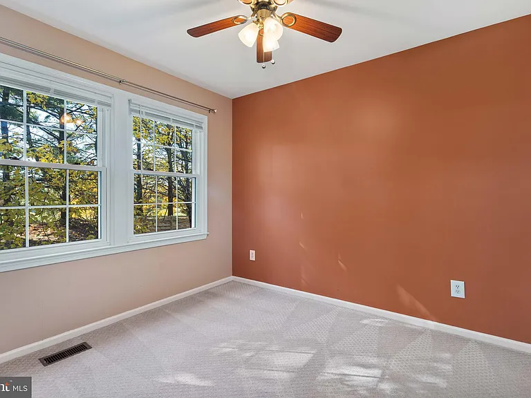 2621 John Milton Dr — Photo 32