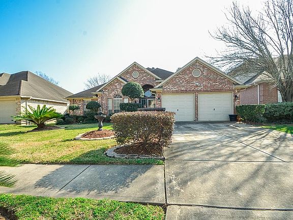 3rd image of 1827 Arrowhead Ct