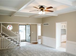 1140 SE 7th St, Lees Summit, MO 64063