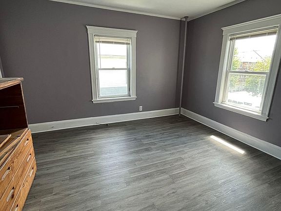 5th image of 516 Hancock St APT A