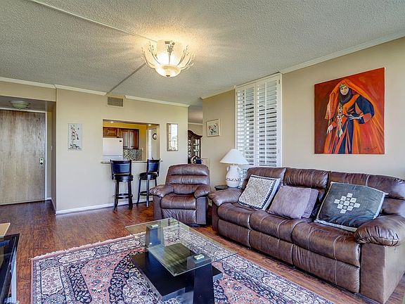 4th image of 5001 Woodway Dr Unit 805