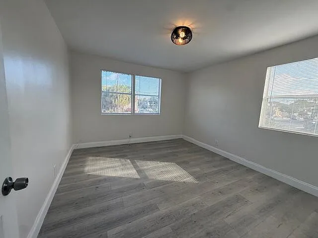 904 4th St #2 — Photo 28