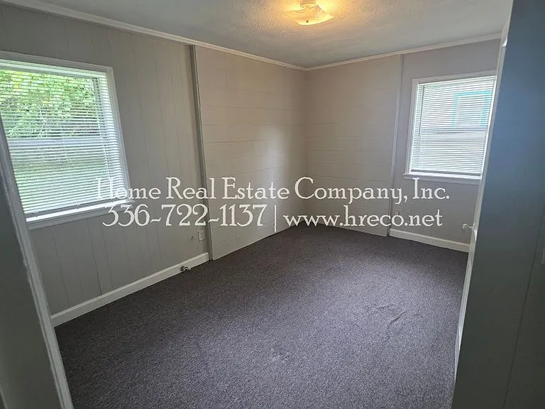 921 Taft St — Photo 7