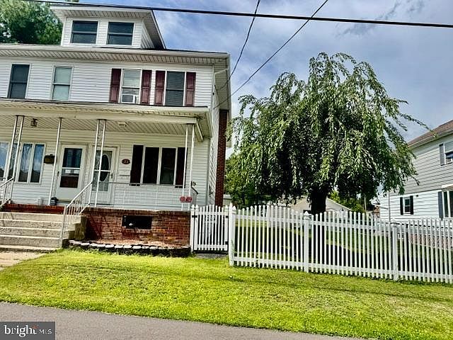 1st image of 314 N 2nd St