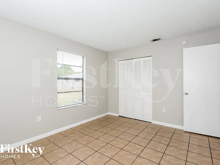 1061 Sally St SE — Photo 12
