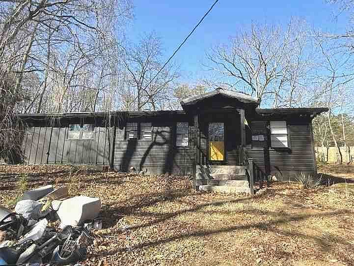 1st image of 3175 Wallace Lake Rd