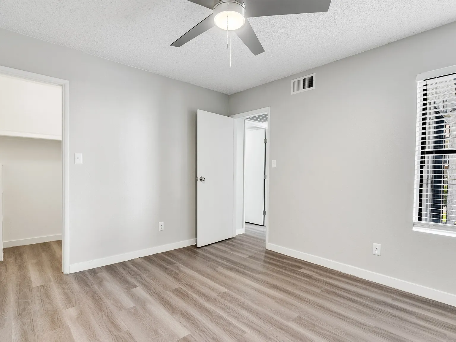 Solara — Photo 4