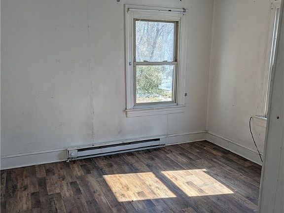 5th image of 1141 Arlington St