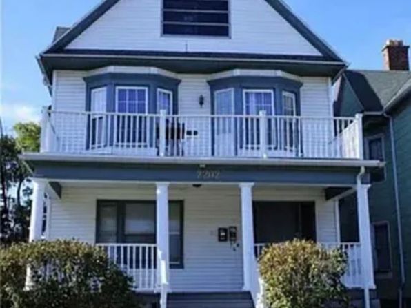 2202 Main St APT 3
