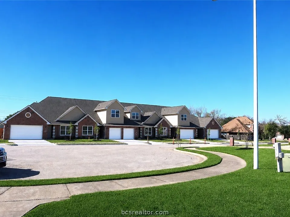 2000 Reagan Ct
