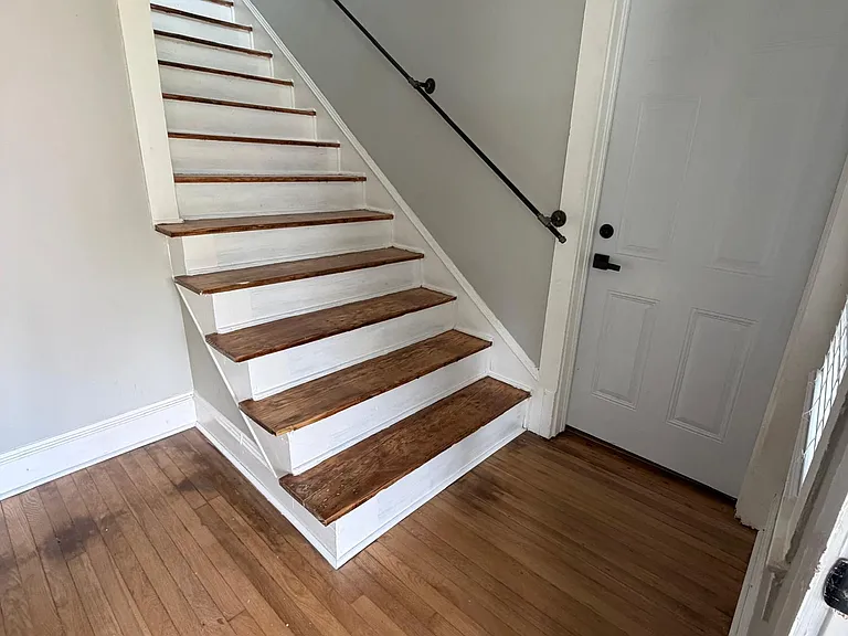 402 N Church St — Photo 12