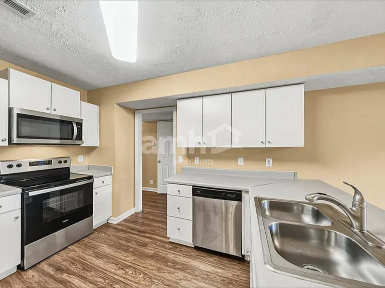 1801 Antebellum Dr — Photo 4