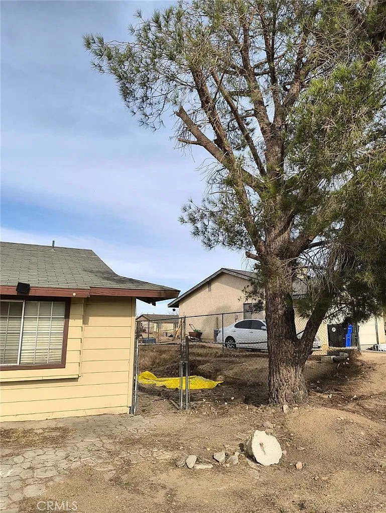 3 bed, 1322 sqft, $1,995 — Photo 1