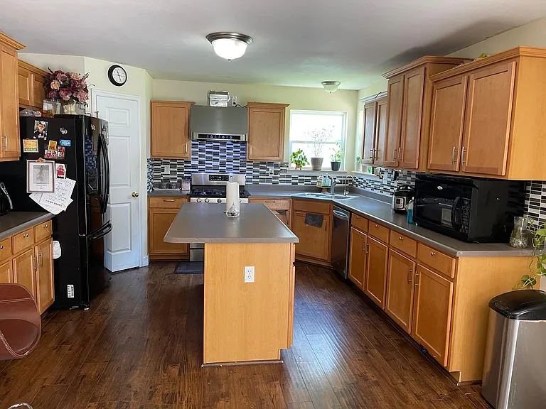 1332 Mason Grove Dr — Photo 7