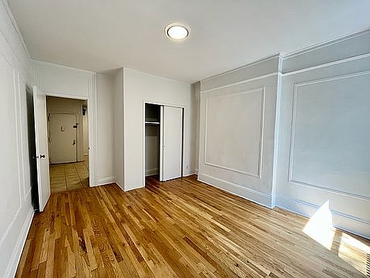 2nd image of 308 E 6th St APT 8