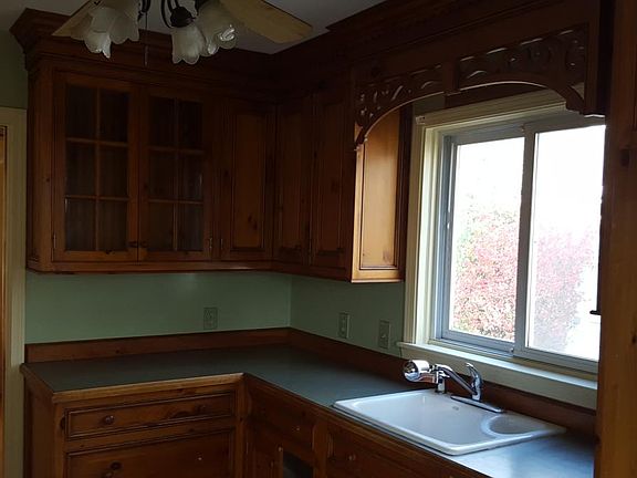 3rd image of 723 Kensington Ave