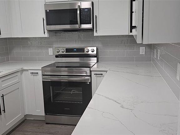 4th image of 501 LOOMIS TRAIL