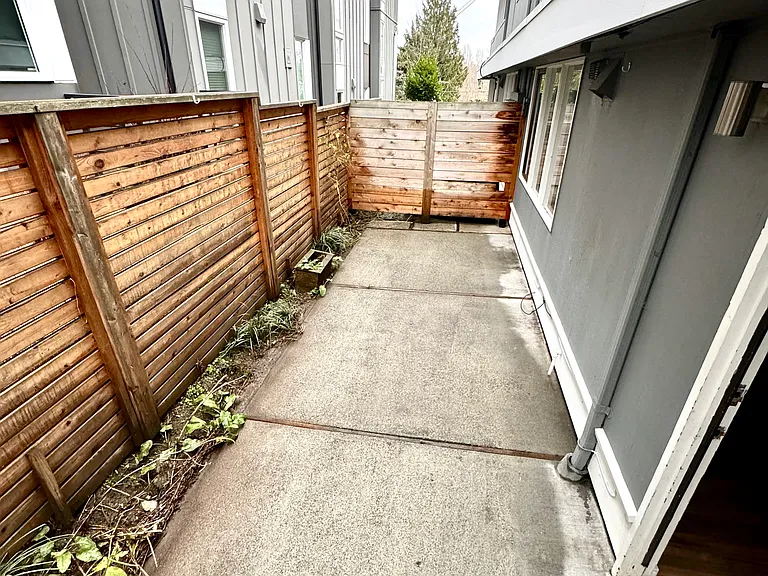 3074 SW Avalon Way #C — Photo 12
