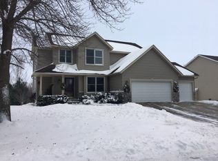 344 William Lake Shore Dr, Waconia, MN 55387