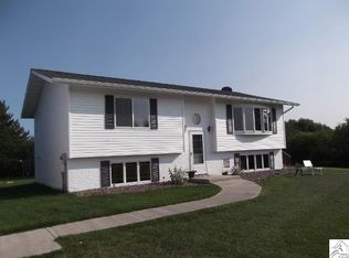 242 N Cloquet Rd E, Duluth, MN 55810