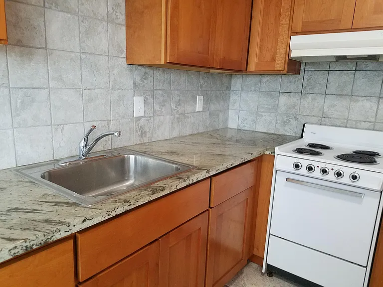 110 Monterey Rd #12A — Photo 6