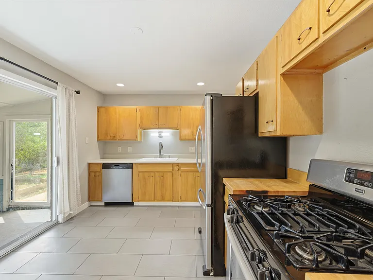 532 S Union Blvd — Photo 5