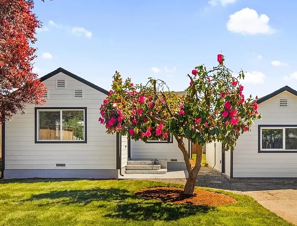 10212 19th Ave SW