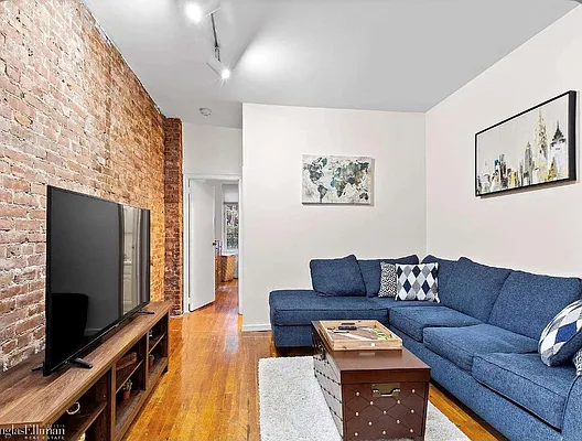 Rented by Douglas Elliman | media 14