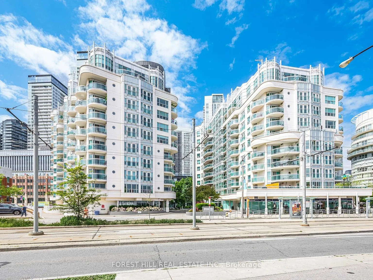 600 Queens Quay W #606 photo 1