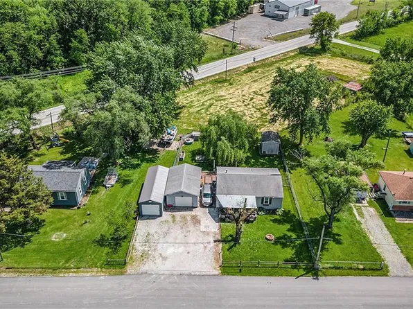 445 Cleveland St, Holt, MO 64048