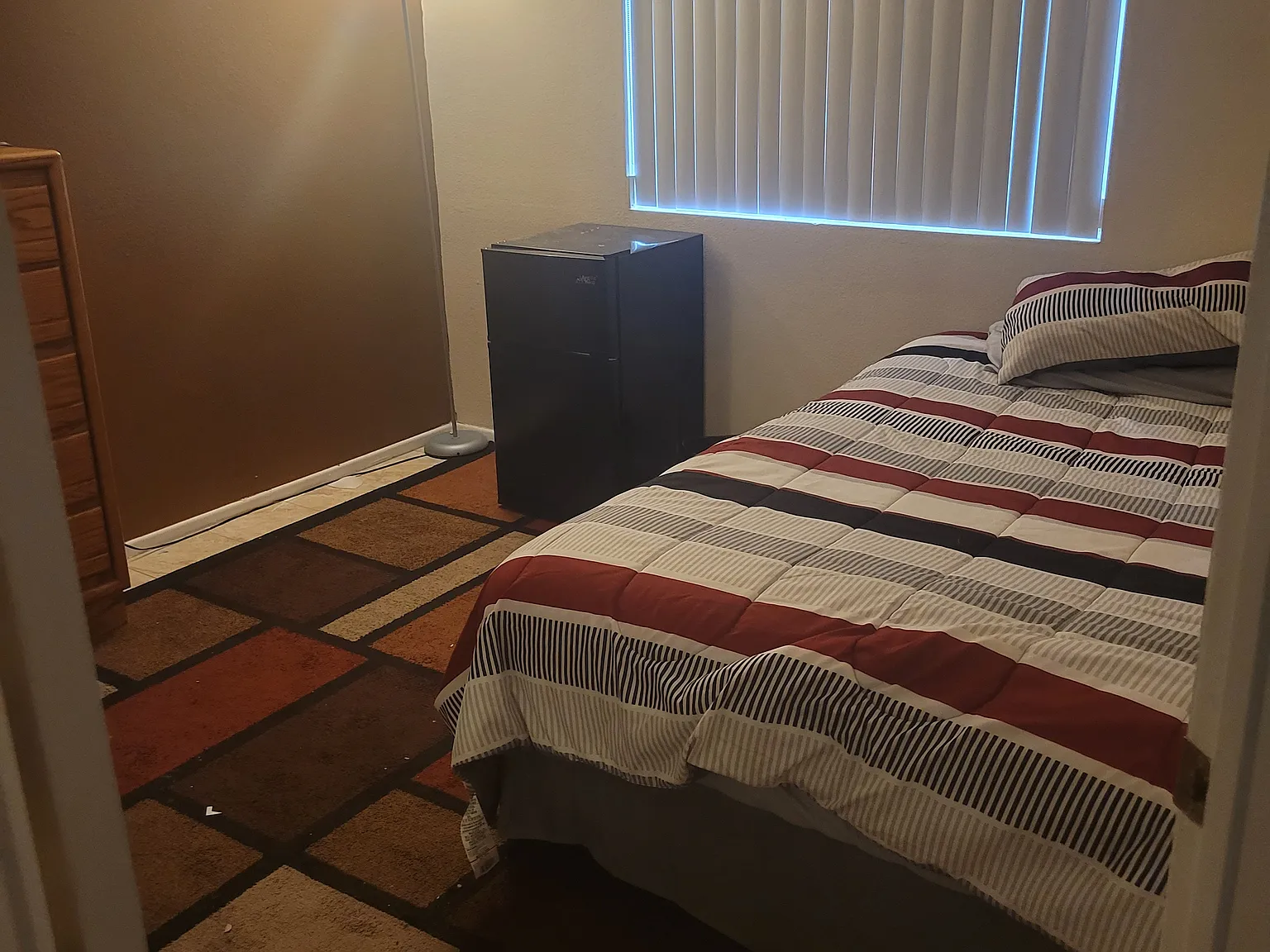 3 bed, 1188 sqft, $1,000 — Photo 2
