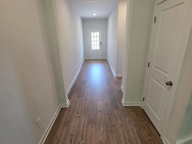 162 Poplar Bluff Way — Photo 4