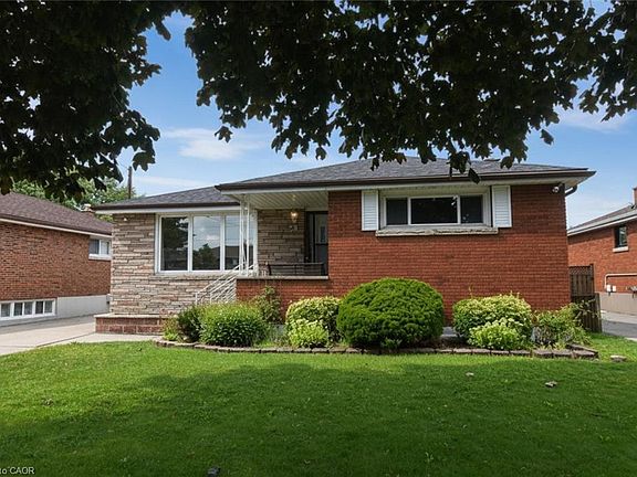 2nd image of 19 Nova Dr
