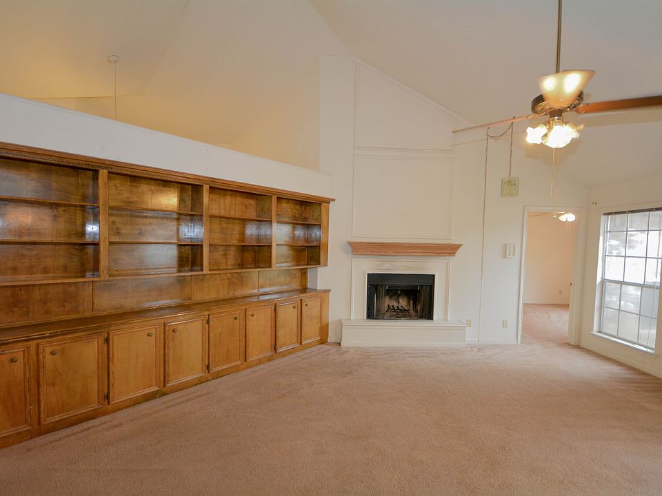 1st image of 3203 Edgewood Dr