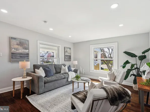 95 E Essex Ave, Lansdowne, PA 19050