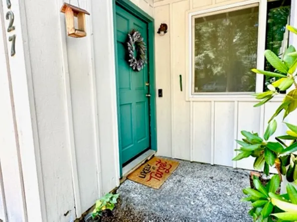 2127 Hawkins Ln, Eugene, OR 97405