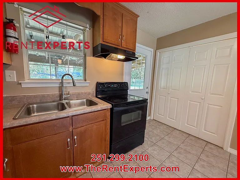 14165 River Oaks Dr #B — Photo 11