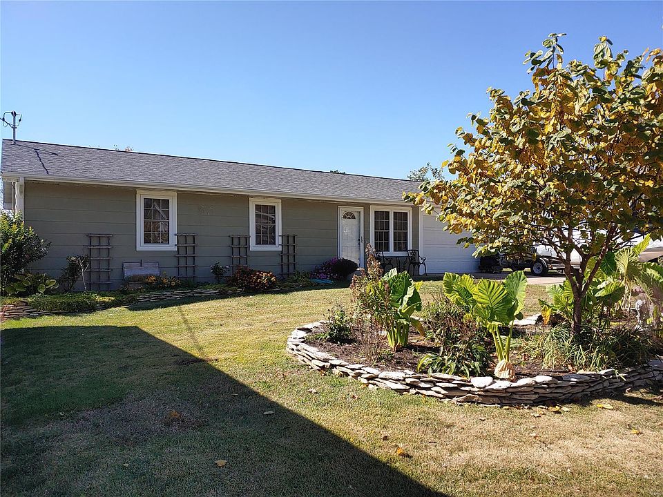 1st image of 774 Sommerset Dr