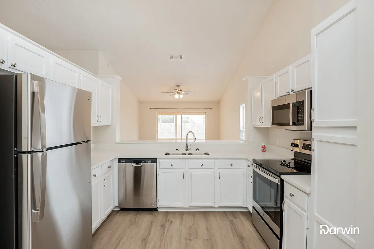 Building Photo - 747 Birgham Pl