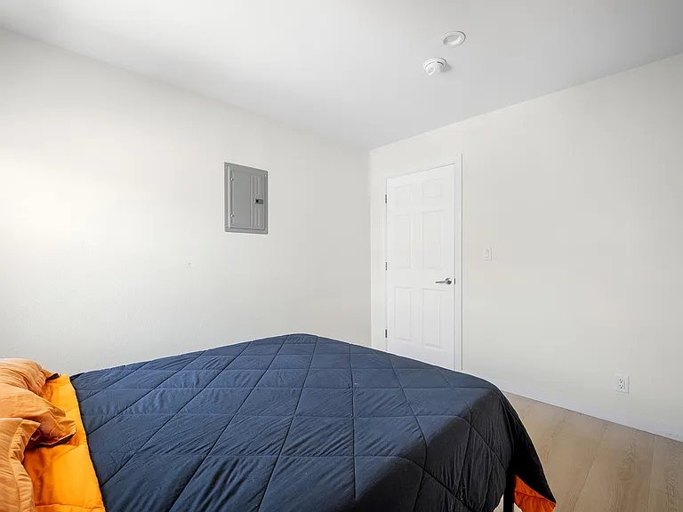 5228 Auckland Ave #2 — Photo 12