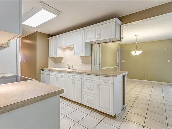 3rd image of 1005 Merrywood Dr