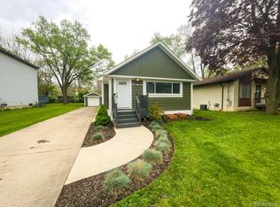 4083 Olmstead Dr, Waterford, MI 48329